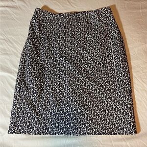 Ann Taylor skirt size 2 blue & white floral design short women's cotton zip up
